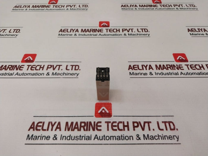 Omron H3Y-4 Timer 0-5 Sec