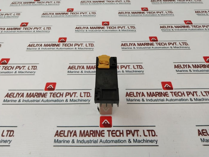 Omron H3Y-4 Timer Relay With Base Ac100-120V 50/60Hz