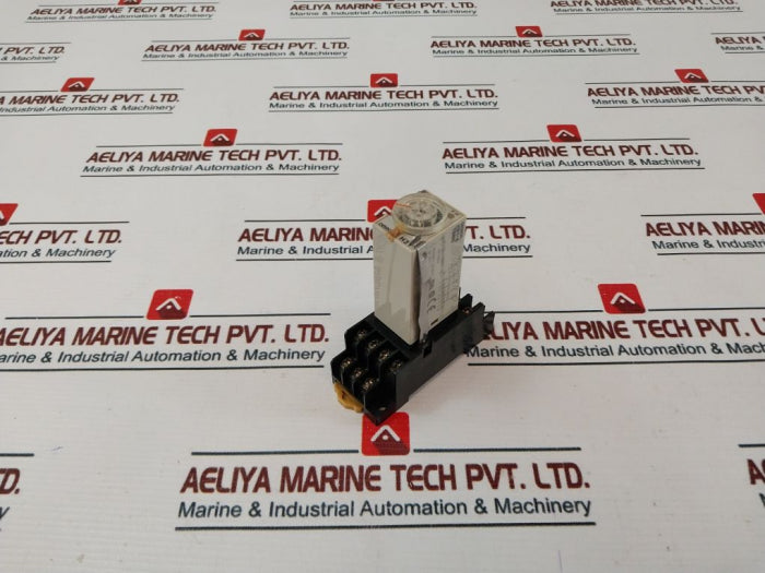 Omron H3Y-4 Timer Relay With Base Ac100-120V 50/60Hz