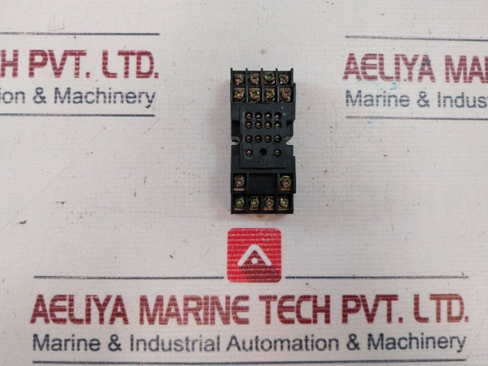 Omron H3Y-4 Timer with Base 0-30 Sec 220VAC 50/60Hz