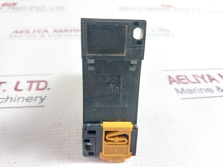 Omron H3Y-4 Timer With Base 0-30 Sec 110Vac