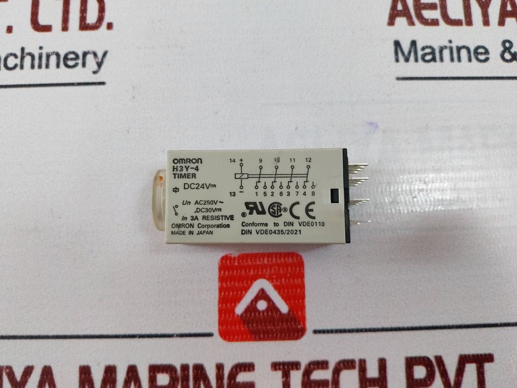 Omron H3Y-4 Timer With Base 0-30 Sec Dc 24V