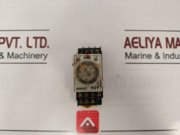 Omron H3Y-4 Timer With Base Dc 24V---