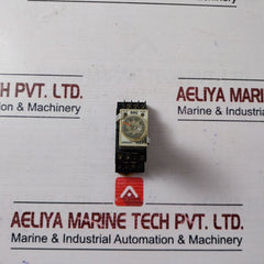 Omron H3Y-4 Timer With Base 0-30 Sec 100-120 Vac