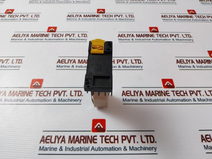 Omron H3Y-4 Timer With Base 0-60 Sec 30Vdc