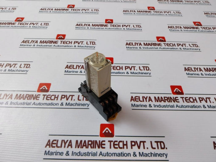 Omron H3Y-4 Timer With Base 0-60 Sec 30Vdc