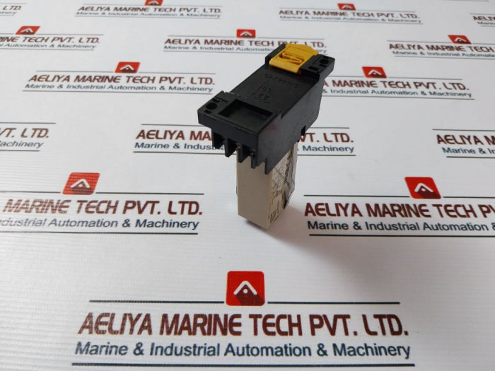 Omron H3Y-4 Timer With Base 0-60 Sec 30Vdc