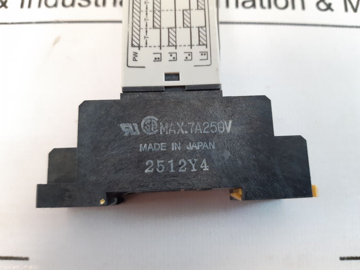 Omron H3Yn-2 Timer 5A 0.1S-10Min