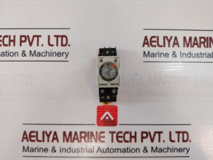 Omron H3Yn-2 Timer Relay With Base 0.1S-10 Min Ac100-120V