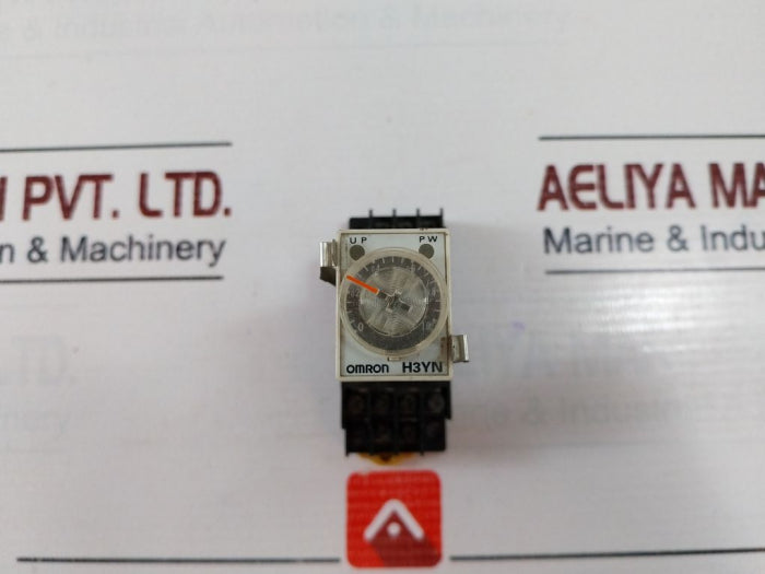 Omron H3Yn-4 Timer Relay With Base Ac100-120V 1S-10M