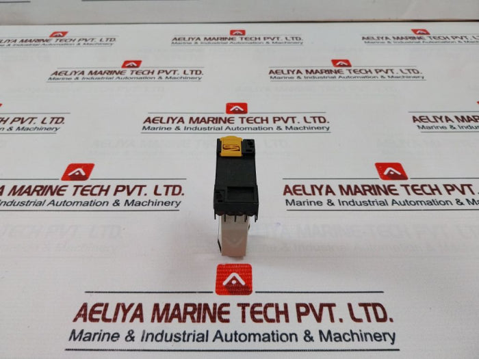 Omron H3Yn-4 Timer Relay With Base Ac100-120V 1S-10M