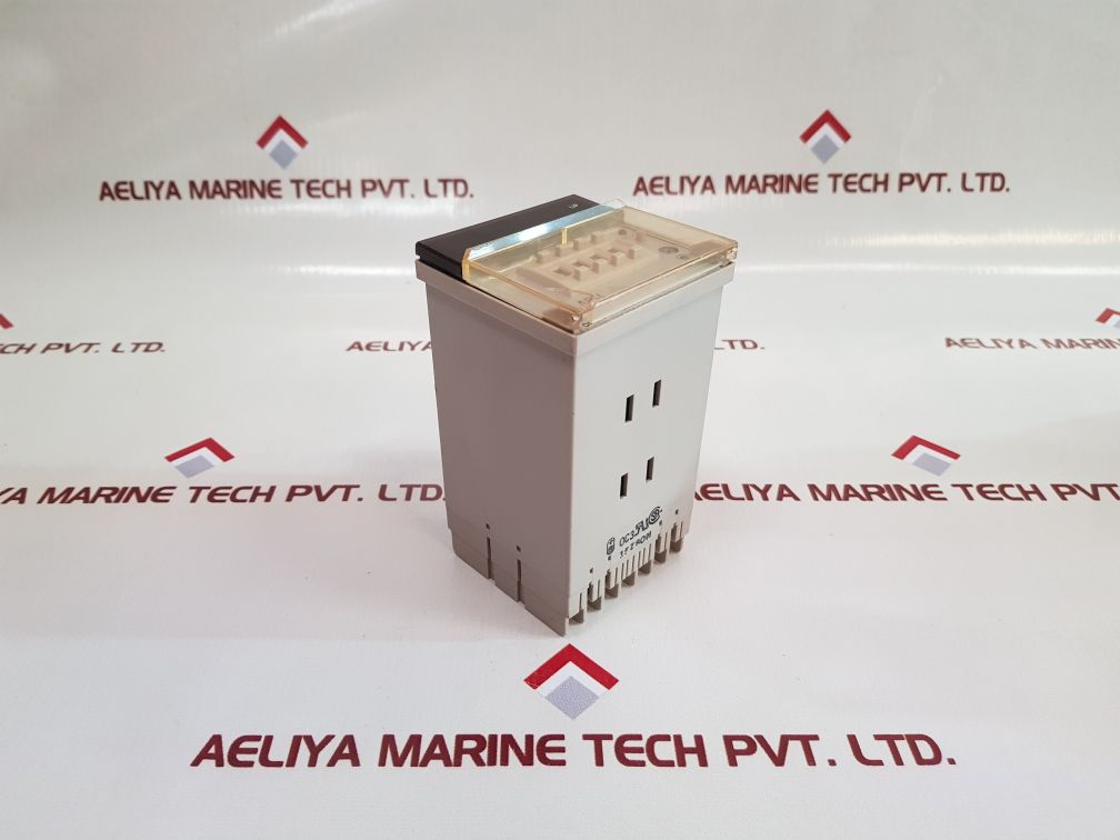 Omron H5An-4D Timer H5An