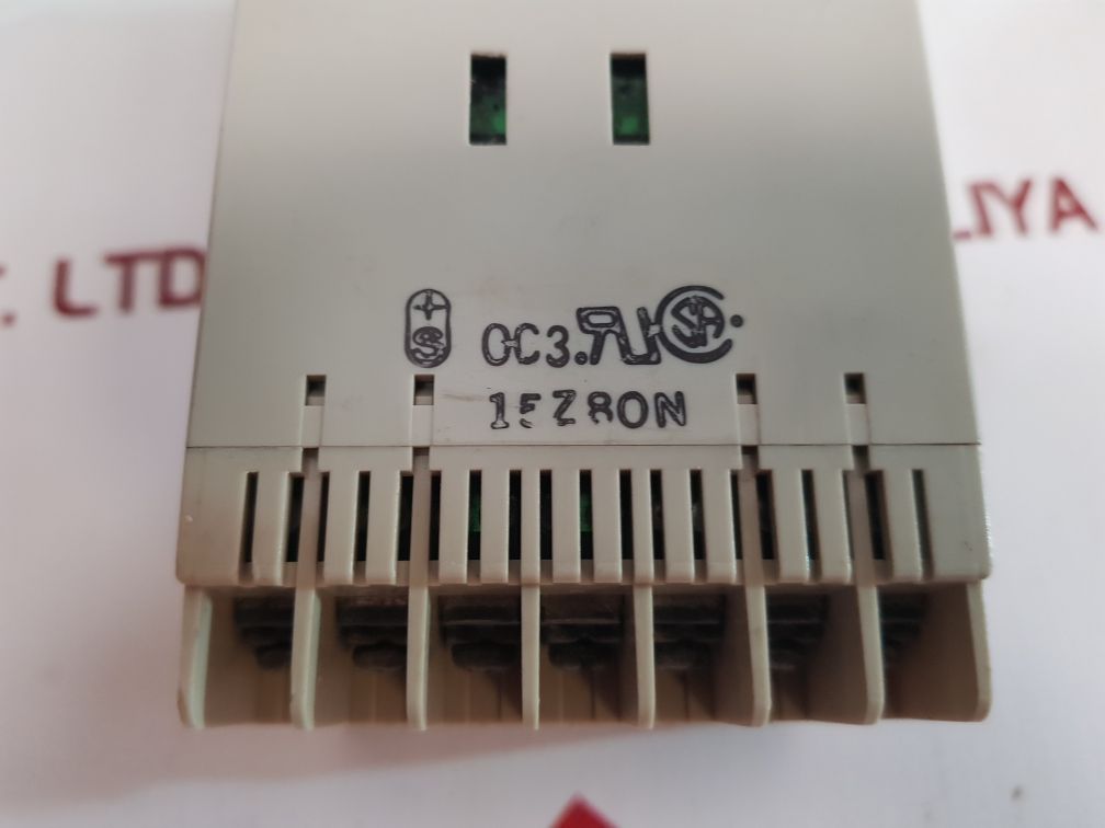 Omron H5An-4D Timer H5An
