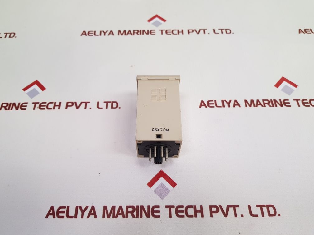 Omron H5Cn-xbn Timer