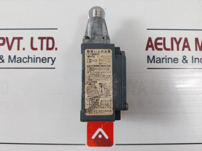 Omron Wld2 Small 2-circuit Limit Switch 0.8A-125V Dc 600V. Acmax 672010