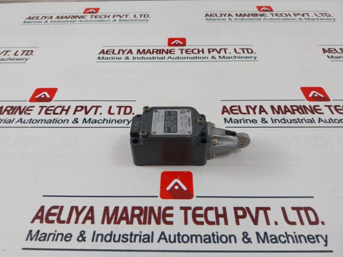 Omron Wld2 Small 2-circuit Limit Switch 0.8A-125V Dc 600V. Acmax 672010