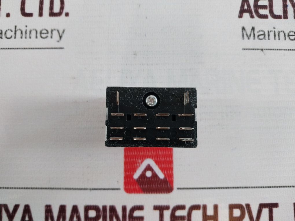 Lot of 7X Omron LY4N General Purpose Relay 10A 110VAC