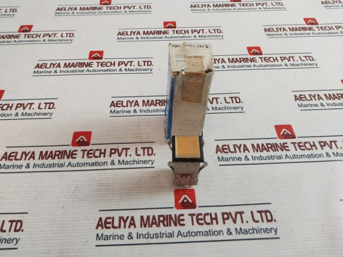 Omron M2Pa-701 Lighted Pushbutton Switch Lamp Max 28V/1.2W