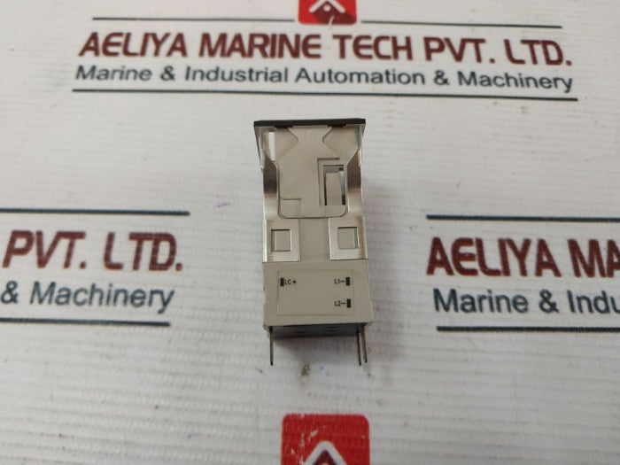 Omron M2Pa-90A11-24E G Lighted Pushbutton Switch 28V/1.2W