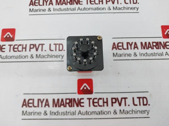 Omron Mk3P Coil Relay W/Base Unit 100/110Vac