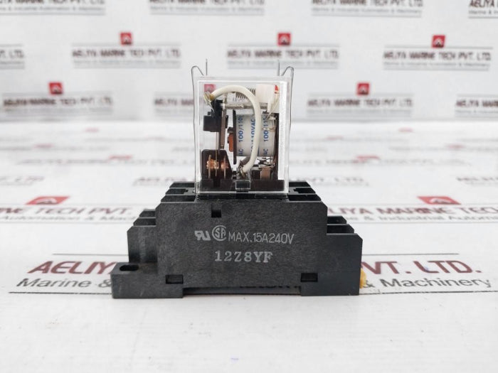 Omron My2N Miniature Power Relay With Socket Ptf08A 100/110 Vac