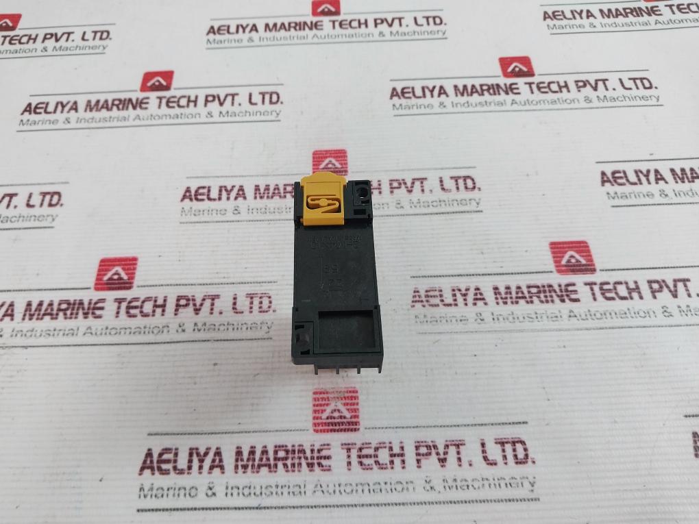 Omron My4In Relay With Base 5A 250Vac