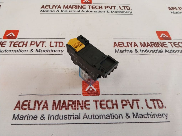 Omron My4nj Coil Power Relay Socket Base 5a 240 V