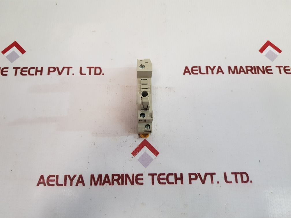 Lot Of 5X Omron P2RF-05-E Relay Socket 10A 250V