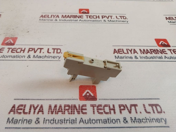 Omron P2RF-08-E Relay Socket Base 5A 250V