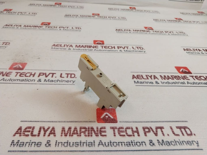 Omron P2RF-08-E Relay Socket Base 5A 250V