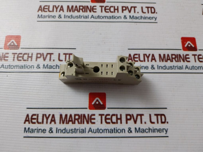 Omron P2Rf-08-e Relay Socket 5A 250V