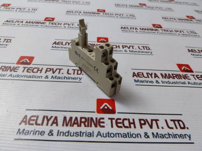 Omron P2Rf-08-e Relay Socket 5A 250V