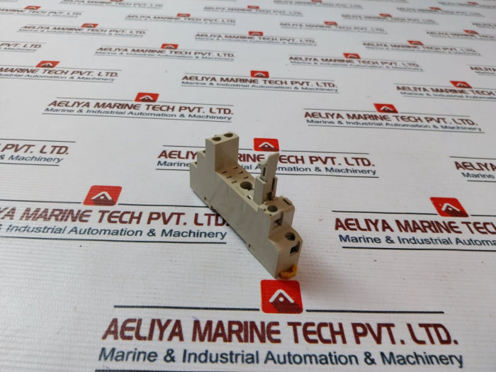 Omron P2Rf-08-e Relay Socket P51736-03 250