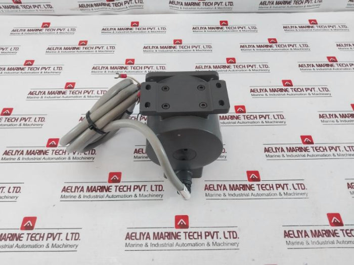 Omron Rdg-b Revolution Transducer Rdga-44A003C Dc 12V 2.0 Meter