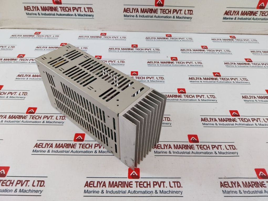Omron S82F-1524 Power Supply Ac 100-120V 200-240V 3.5A 50/60Hz