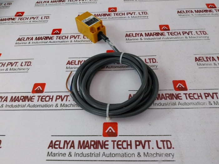 Omron Tl-n10Me1 Inductive Proximity Switch Sensor 200Ma Max,10 To 30Vdc