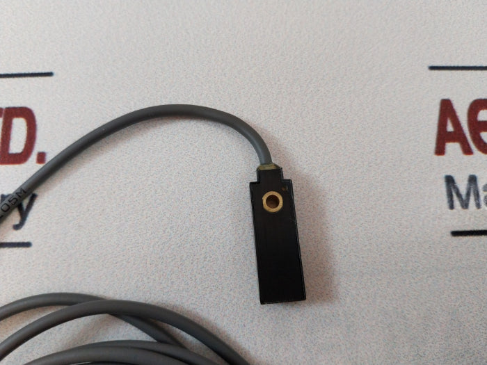 Omron Tl-w3Mc1 Proximity Switch Sensor 12 To 24Vdc