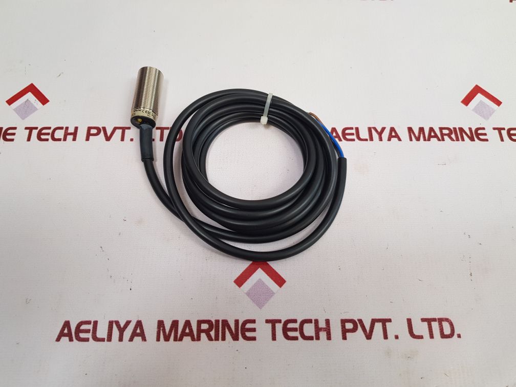 Omron Tl-x5E2-e1 Proximity Switch