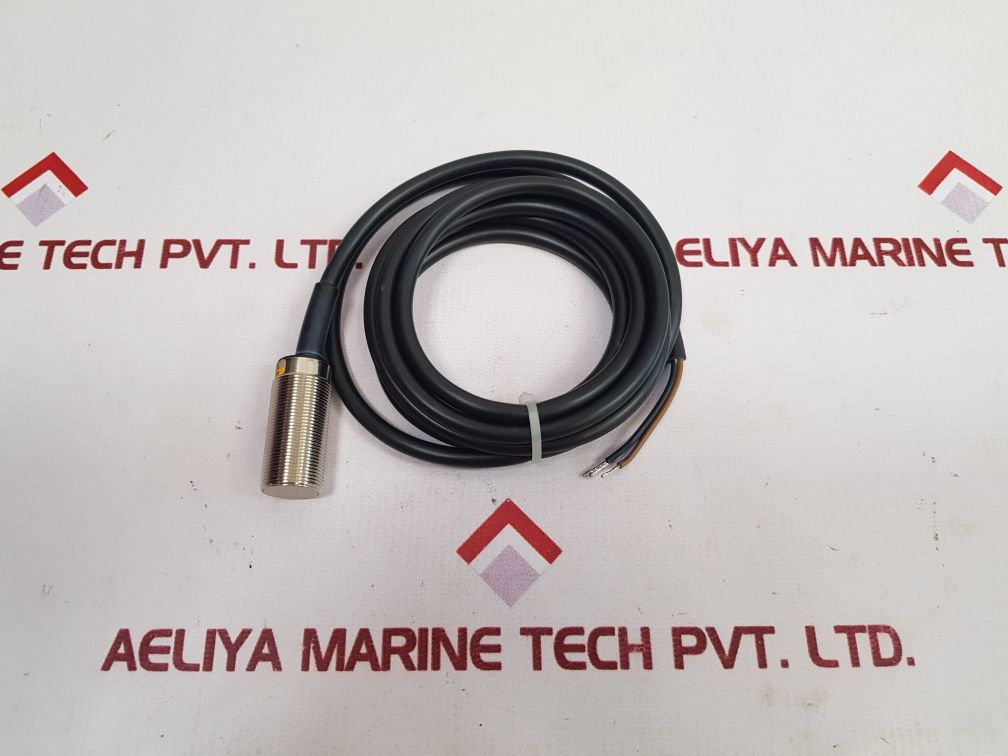 Omron Tl-x5E2-e1 Proximity Switch