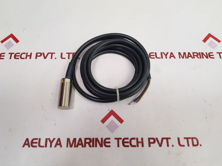 Omron Tl-x5E2-e1 Proximity Switch