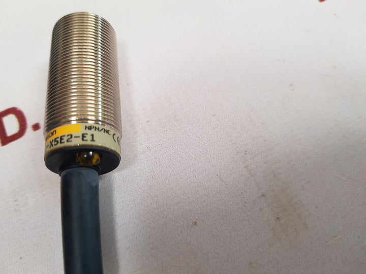 Omron Tl-x5E2-e1 Proximity Switch