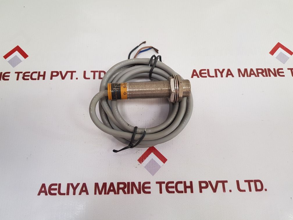 Omron Tl-xp5-g Proximity Switch