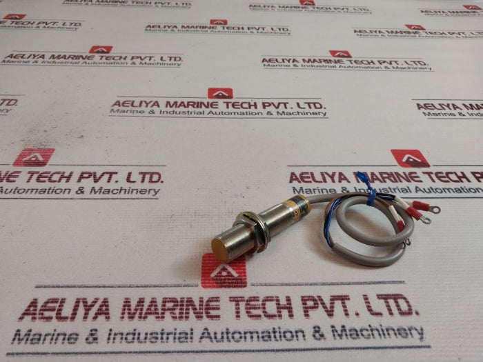 Omron Tl-xp5 Proximity Switch 10 To 30Vdc 200Ma 1024T