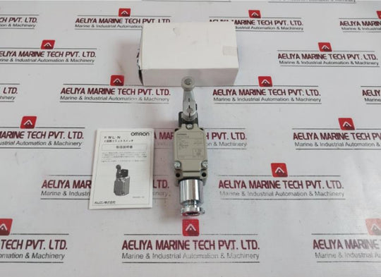 Omron Wlca2-th-n Micro Limit Switch 1a 125vdc 2a 250vac
