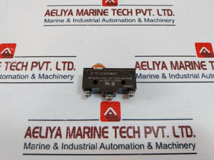 Omron Z-15Gd55-b4T Microswitch 1/4A 250Vdc
