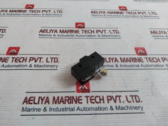 Omron Z-15Gw22S-b Basic Switch 15A 250V