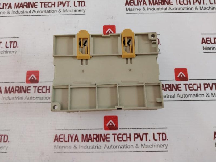 Omron Zen-20C1Ar-a-v2 Programmable Relay Cpu Unit 100-240V Ac 24V Dc Output 8A