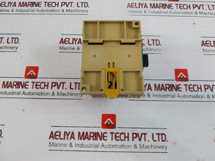 Omron Zen-8ear Input/output Unit Ac 100-240v 24v Dc