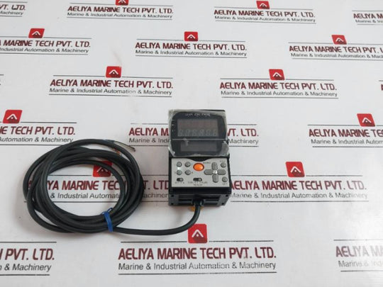 Omron Zs-mdc41 Smart Sensor Controller 24vdc 0.5a