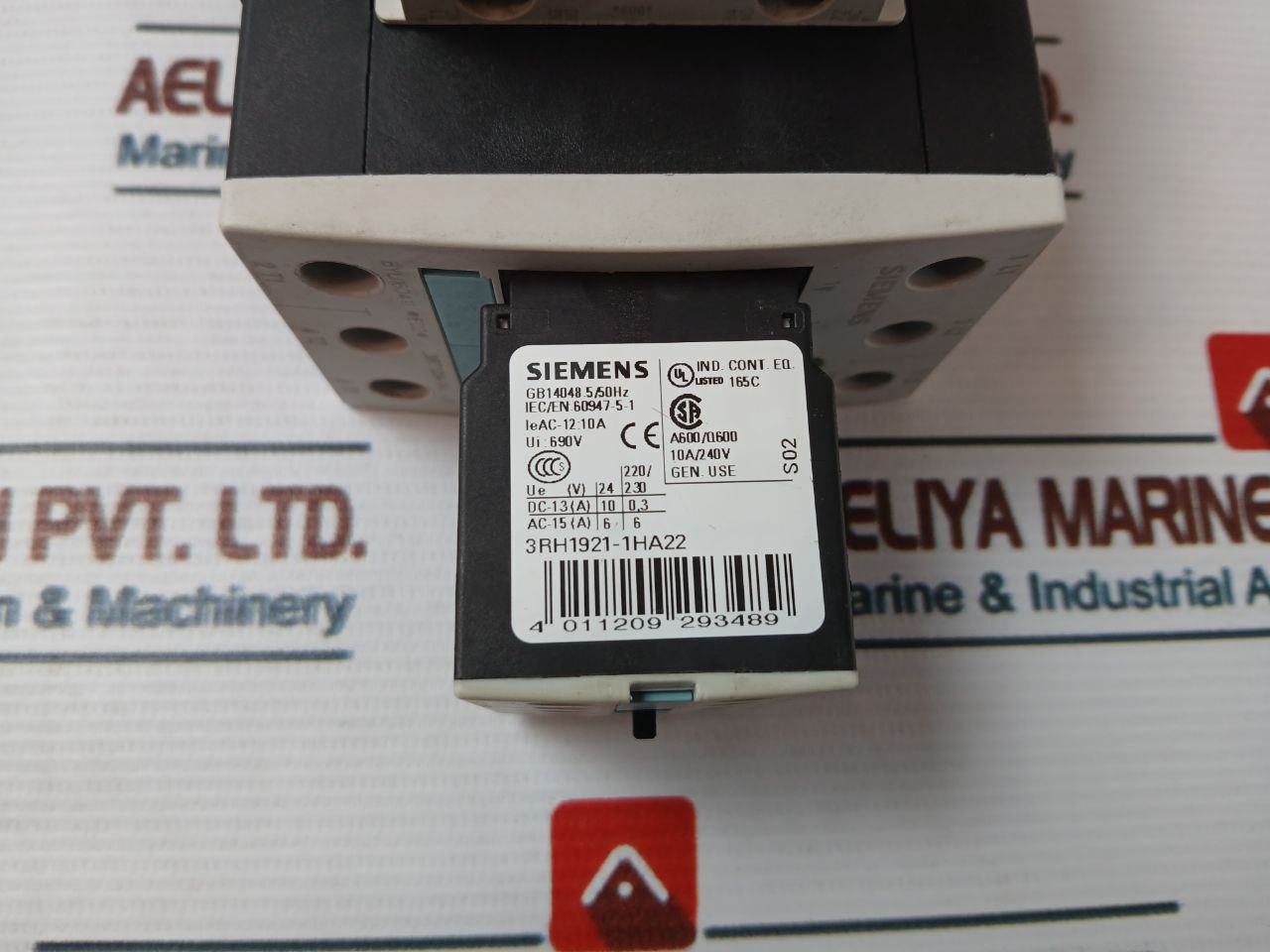 Siemens 3Rt1034-1An10 Power Contactor With Auxiliary Switch Block 3Rh1921-1Ha22